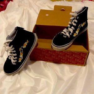 Black daisy van hightops